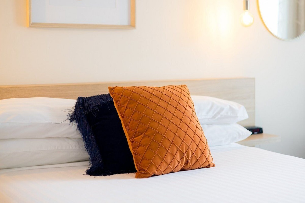 The Central Caleula Motor Lodge 18/38
