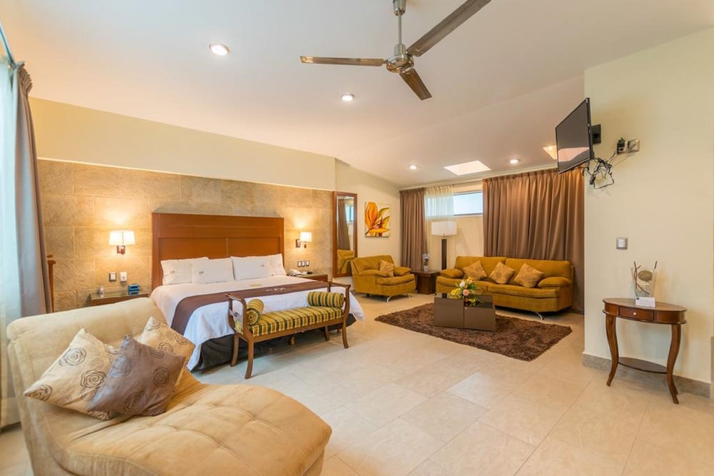 Hotel Ecce Inn 27/32