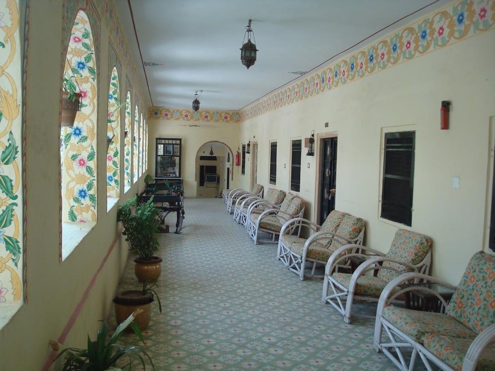 Bissau Palace 34/50