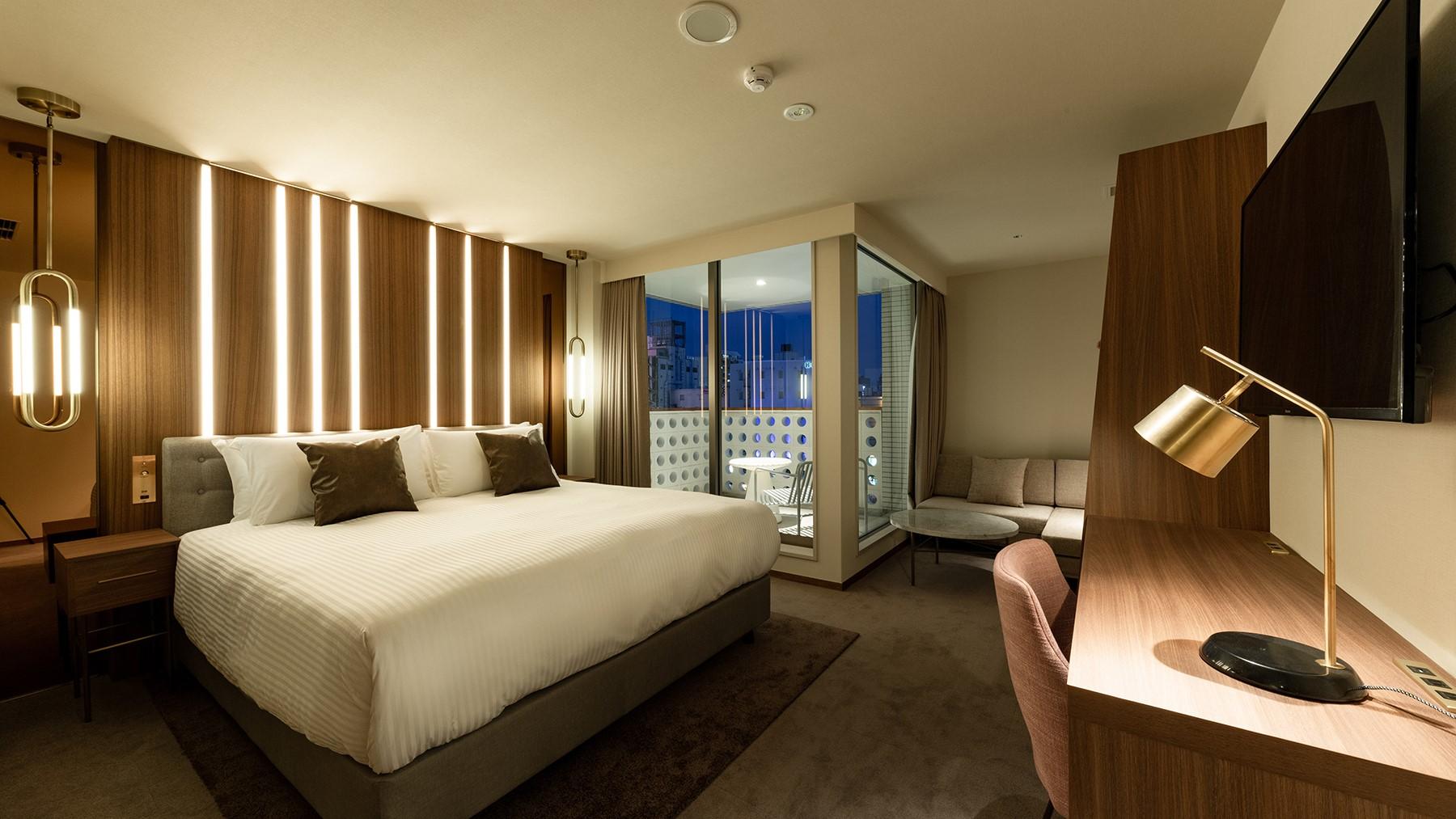 Deluxe, King Bed, Riverside, Night View, Balcony