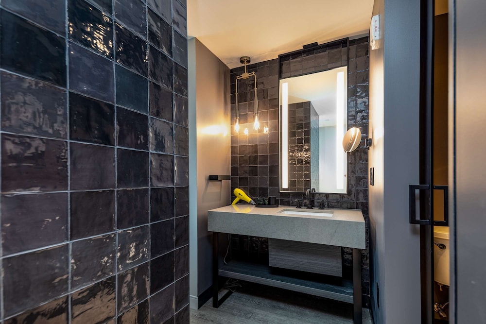 Hyatt Centric Charlotte/Southpark 50/50