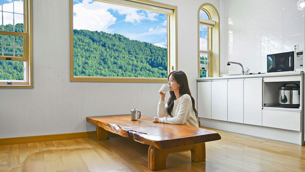 Tongyeong Makai O Pension 8/50