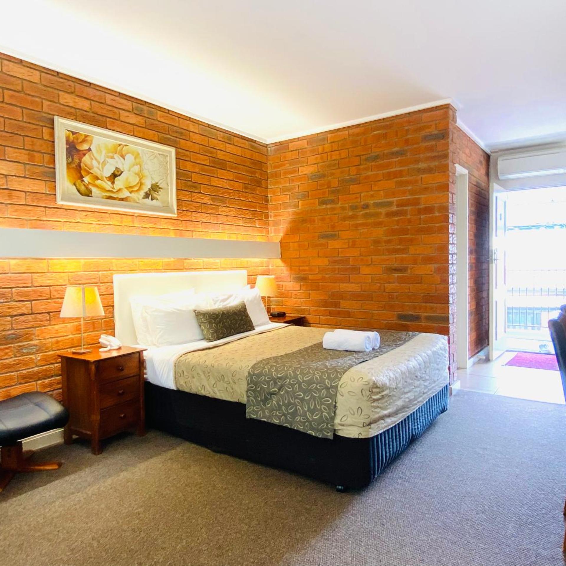Connells Motel & Serviced Apartments 8/48