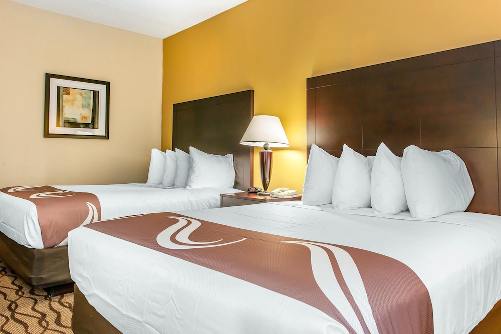 Quality Inn I-75 West Chester-North Cincinnati 24/49