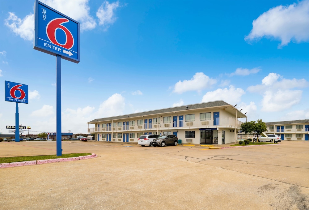 Motel6 Greenville, TX 34/45