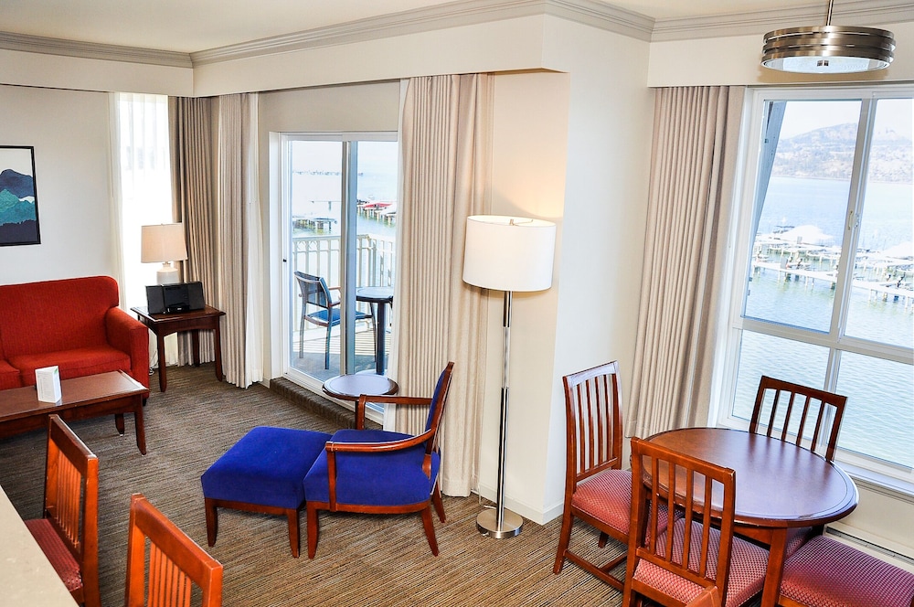 Manteo Resort Waterfront Hotel Villas 37/70