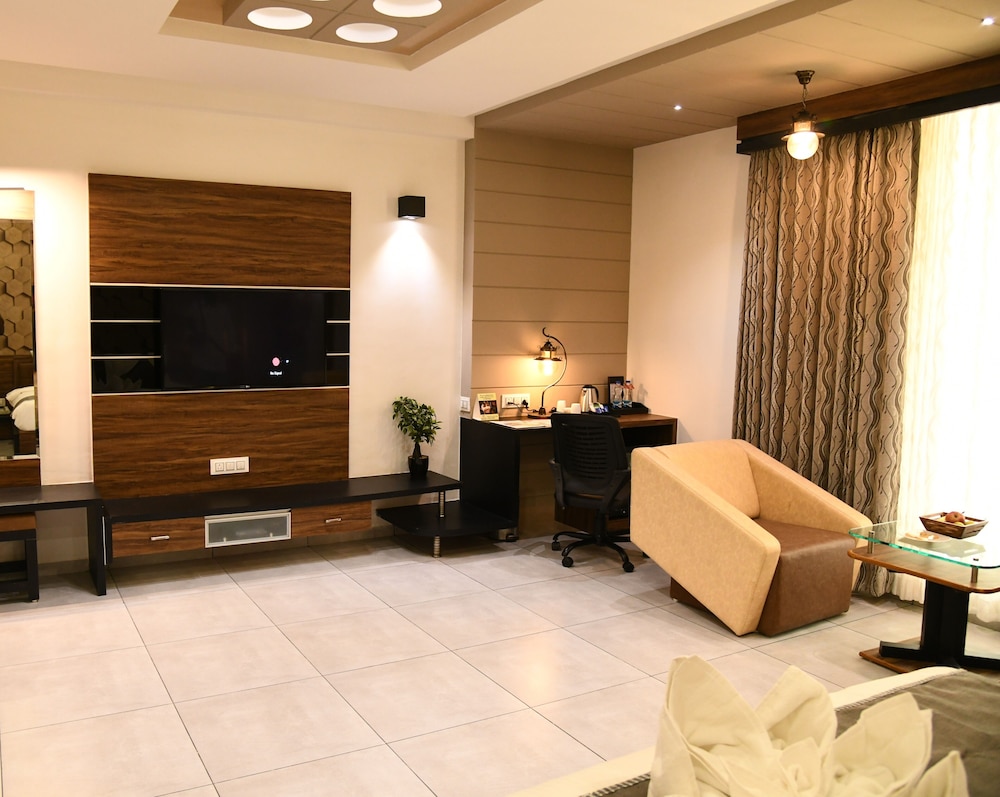 Lords Eco Inn Morbi 7/35