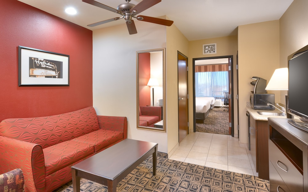 Holiday Inn Hotel & Suites Salt Lake City-Airport West 36/47