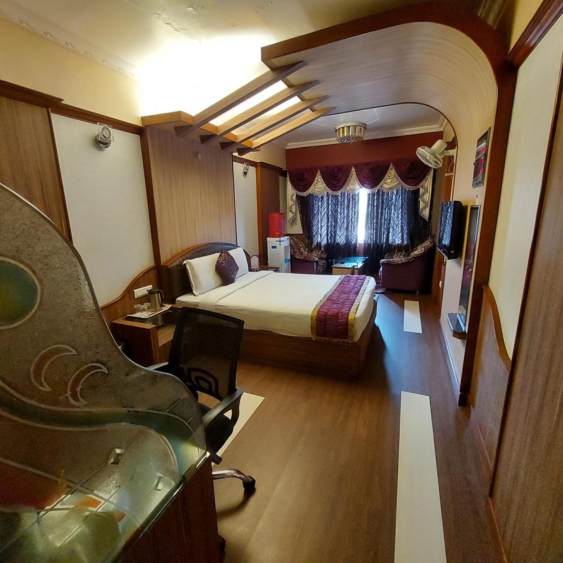 ASTORIA RESIDENCY 25/55
