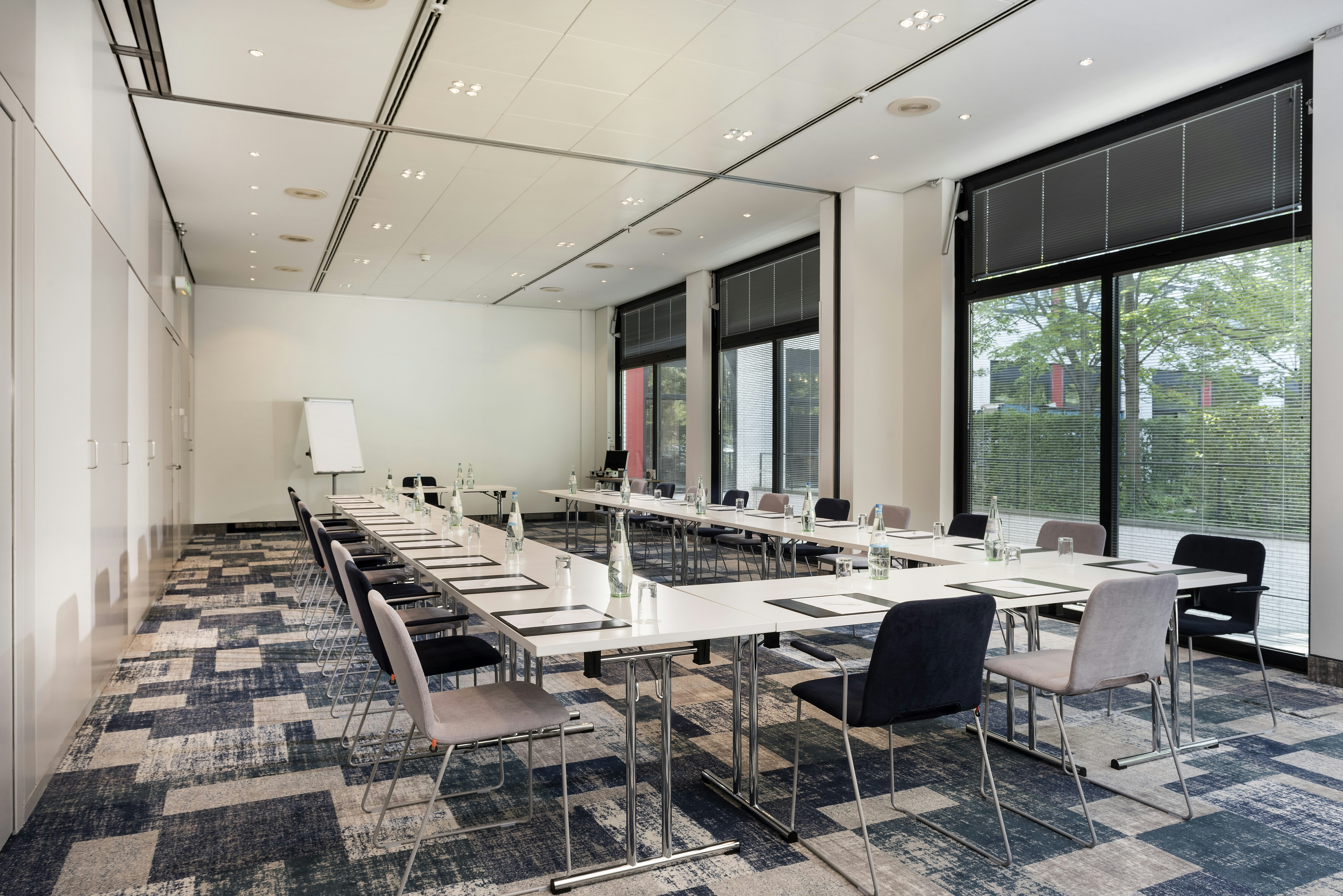 HOLIDAY INN BERLIN CITY WEST 56/71