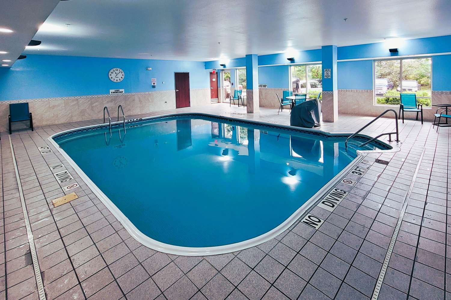 Comfort Inn & Suites Liverpool - Syracuse 4/7