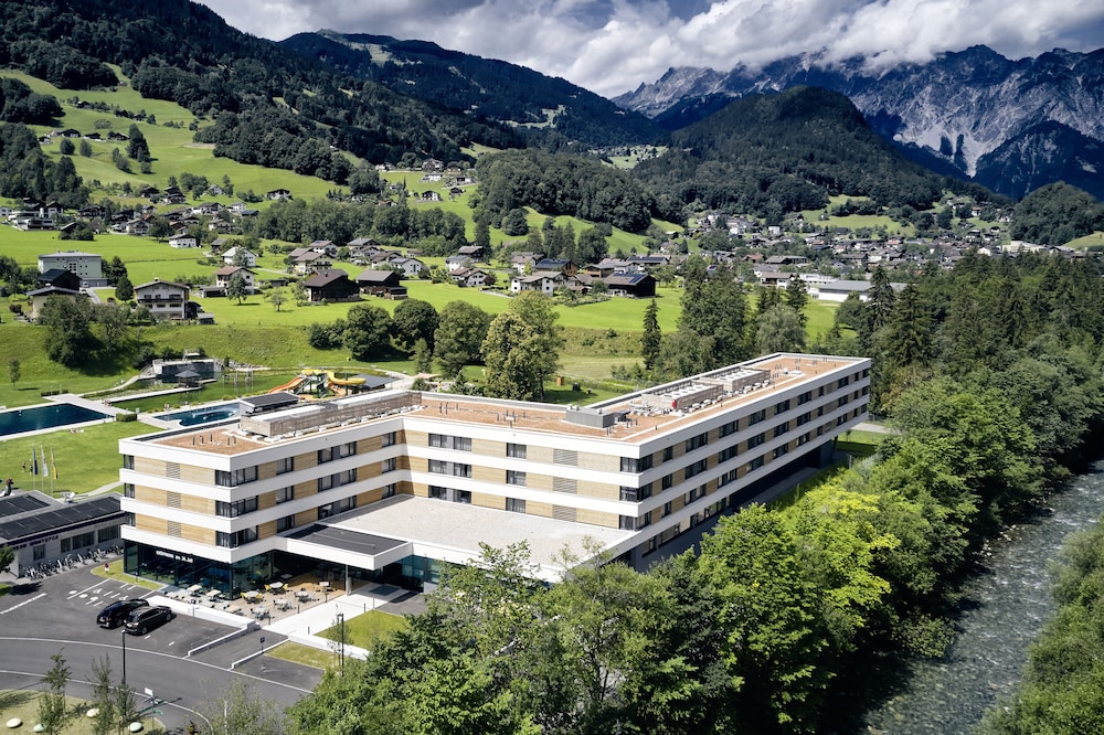 TUI BLUE Montafon 1/43