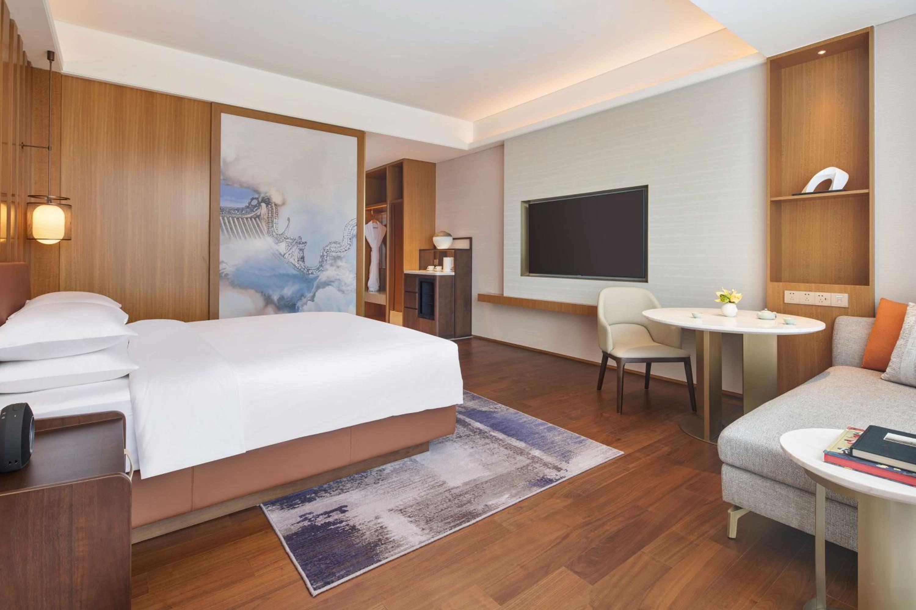 Room, King Bed