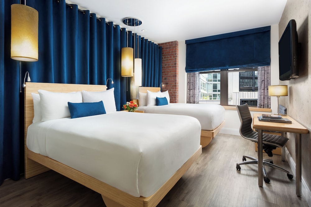 Arthouse Hotel New York 24/71