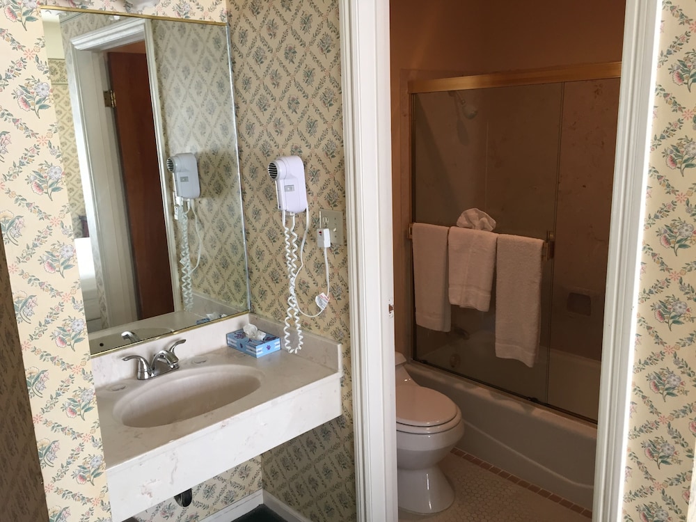 Marina Inn 21/31