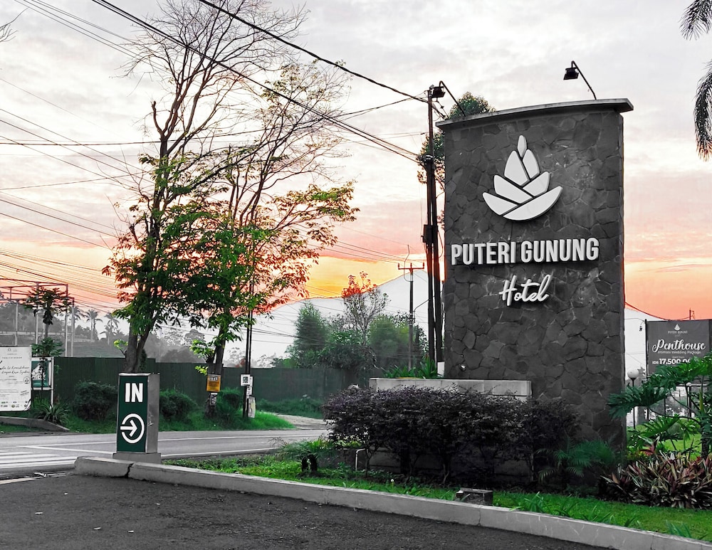 Puteri Gunung Hotel 34/49