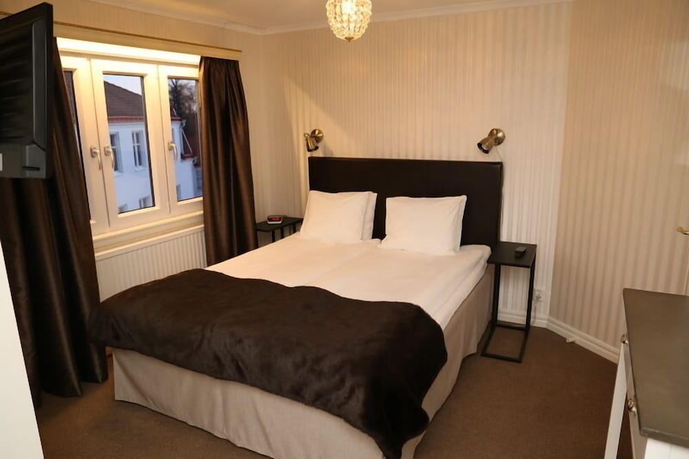 Hotell S:t Olof 8/42