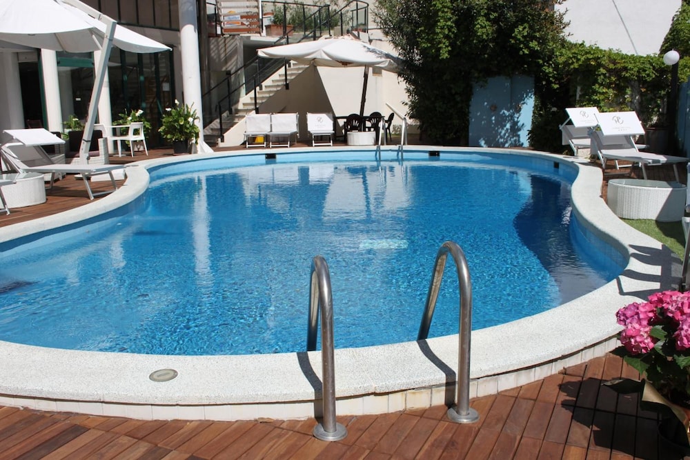 Park Hotel 3/64