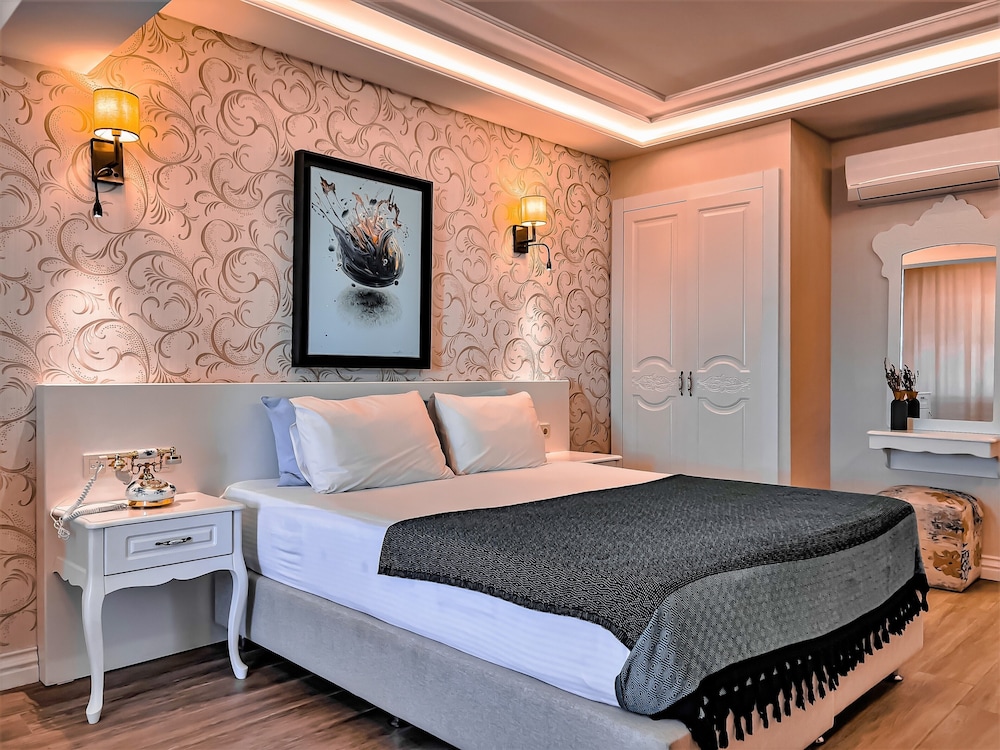 SUPERIOR, DOUBLE BED