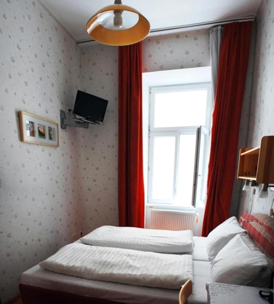 Pension Arpi 27/35