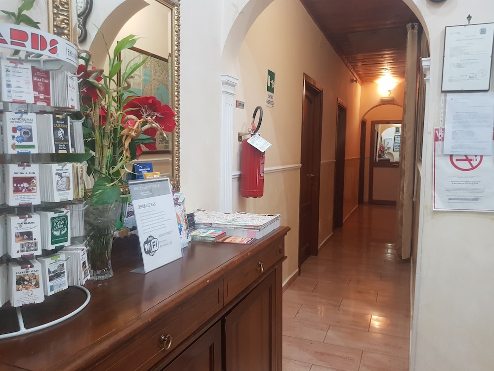 Aristotele Hotel 5/50