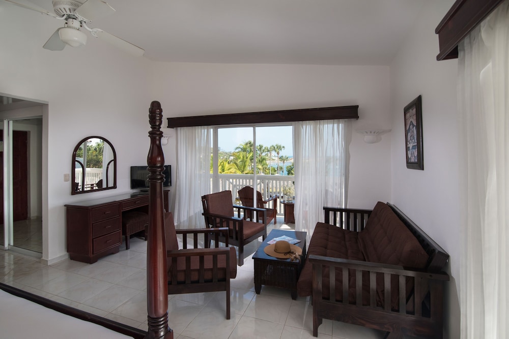 Lifestyle Tropical Beach Resort & Spa 16/40