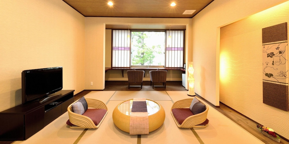 Hamachiyokan 46/50