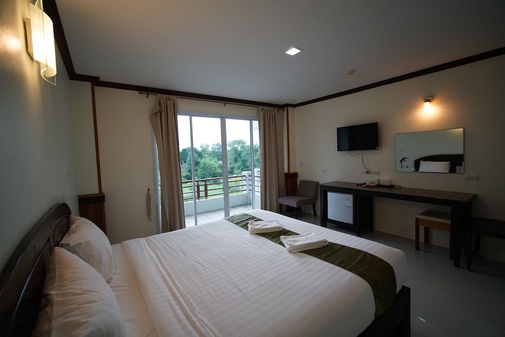 Sea Mountain Khanom Hotel 7/49