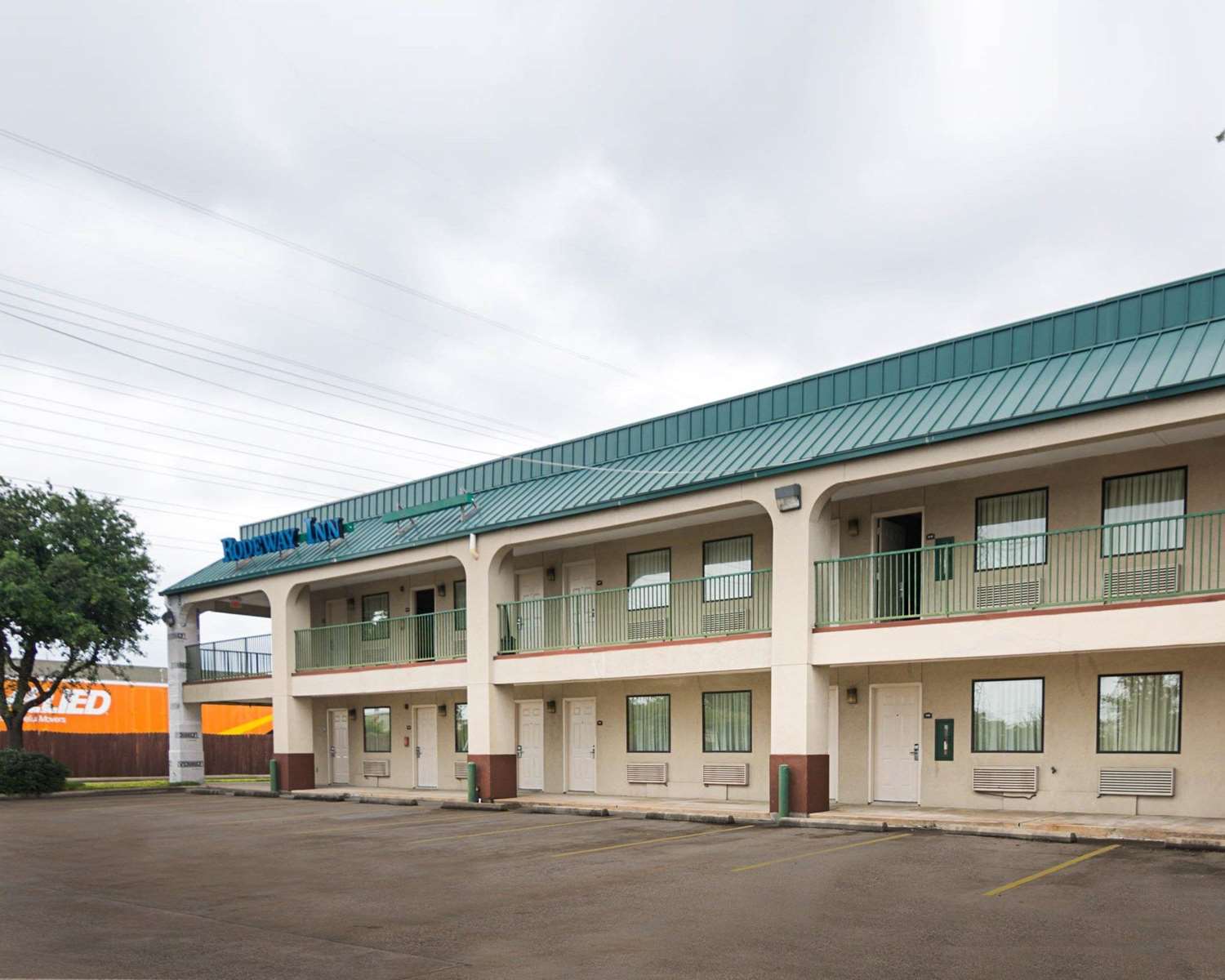 Rodeway Inn & Suites Hwy 290 NW 1/14
