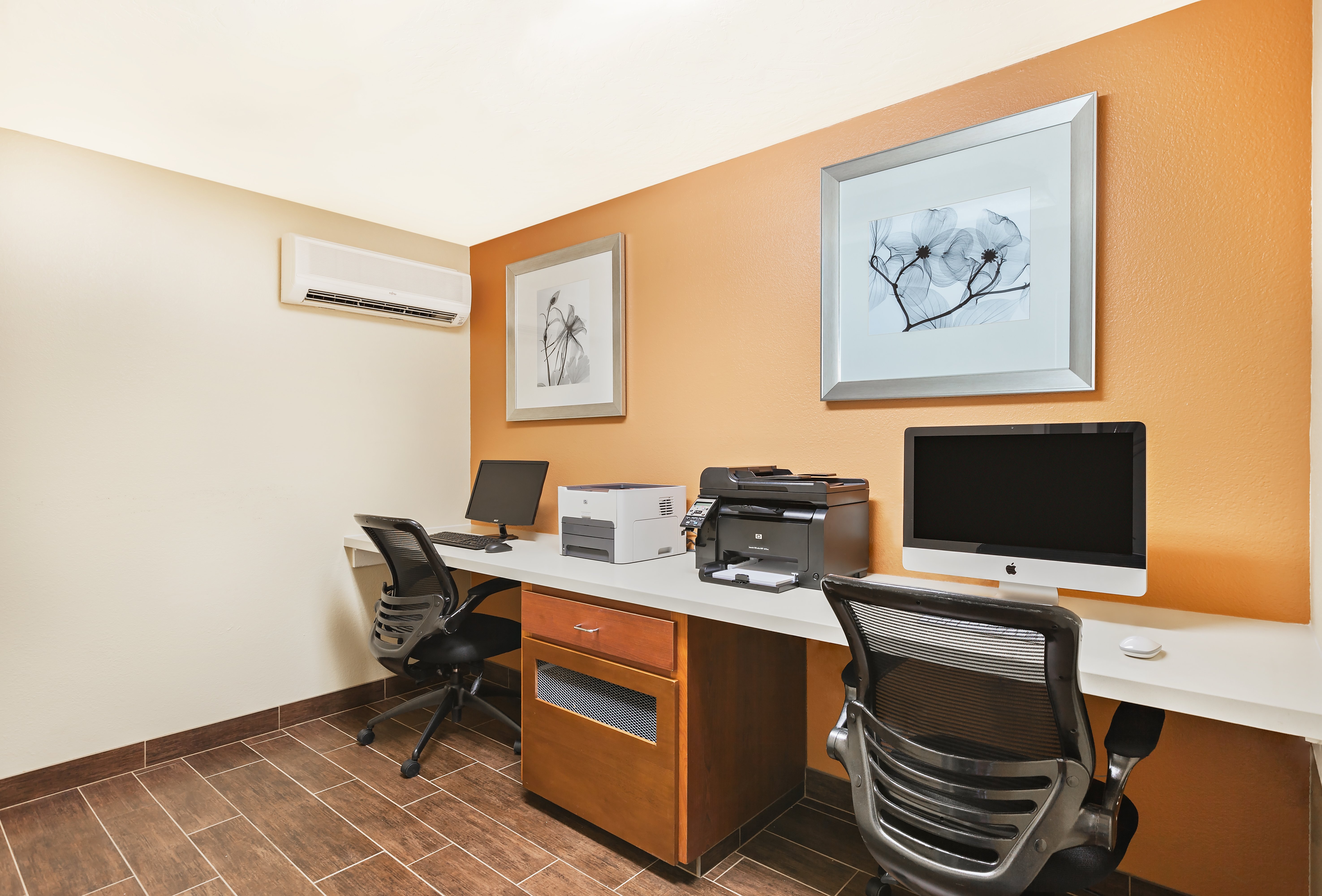 Holiday Inn Express Hotel Suites San Jose Morgan Hill 55/62