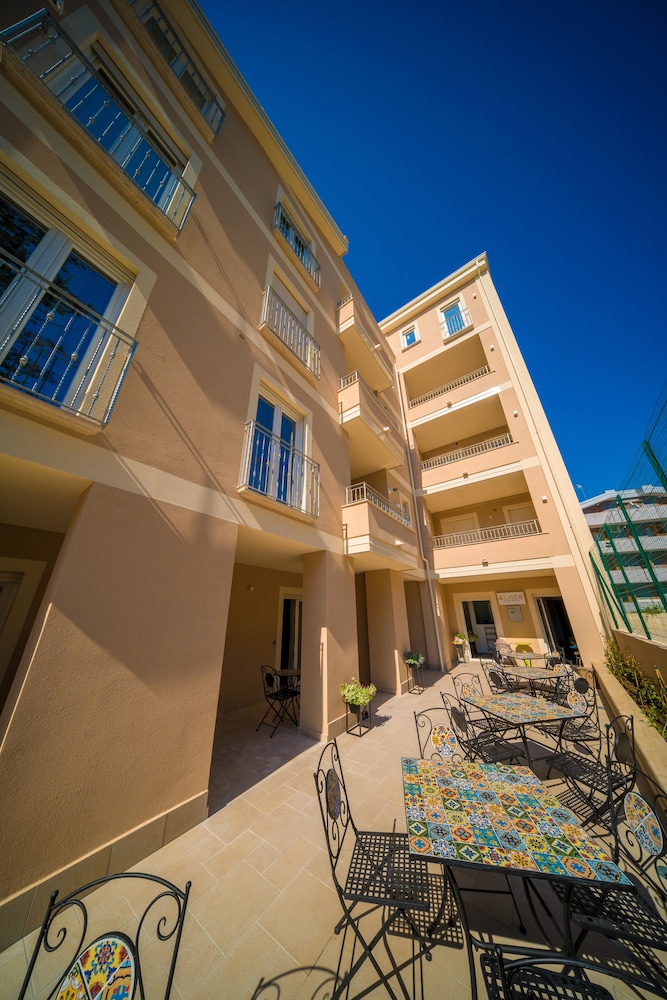 Eliseo Palace Tropea 8/55