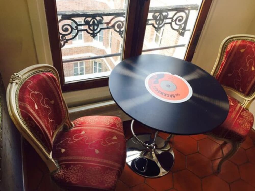 Le Pavillon 27/43