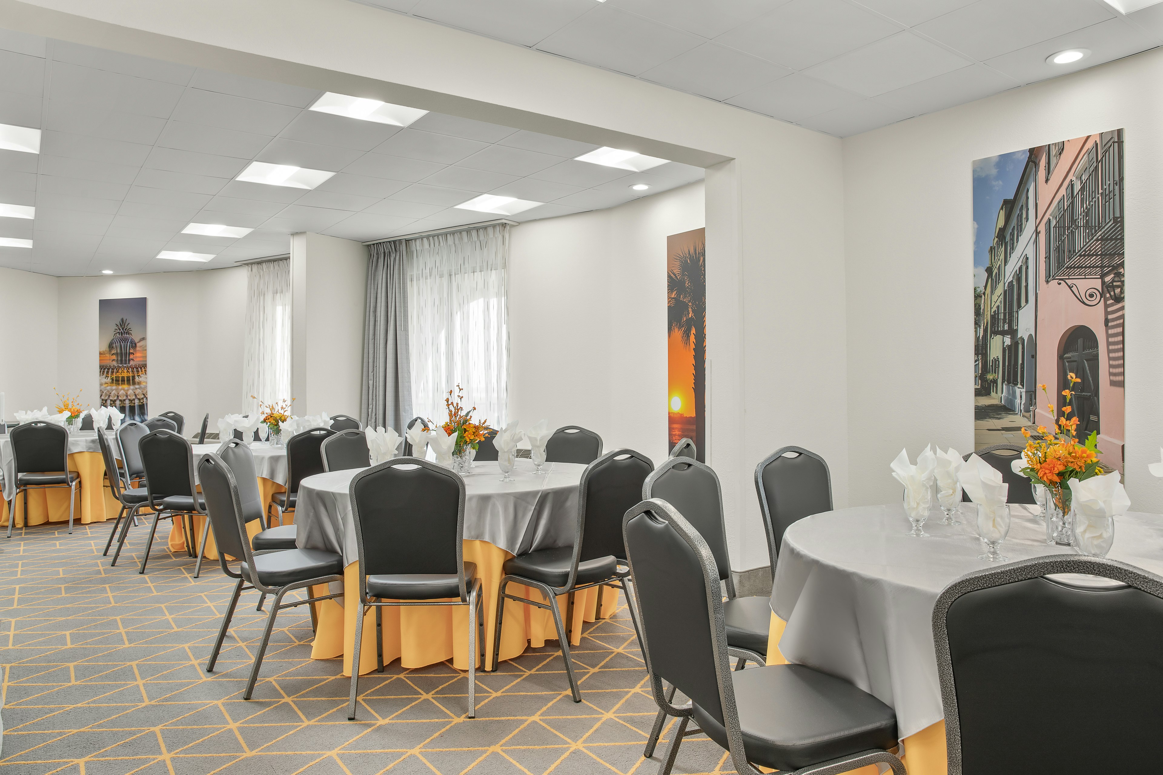 Holiday Inn Riverview 54/59