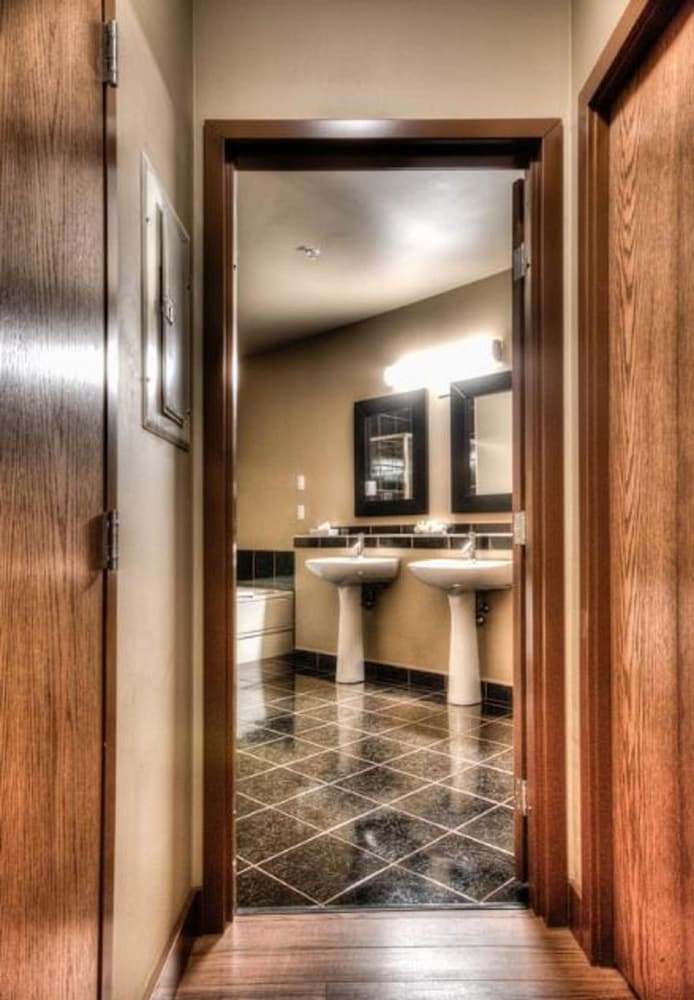 Grand Inn & Residence 9/20