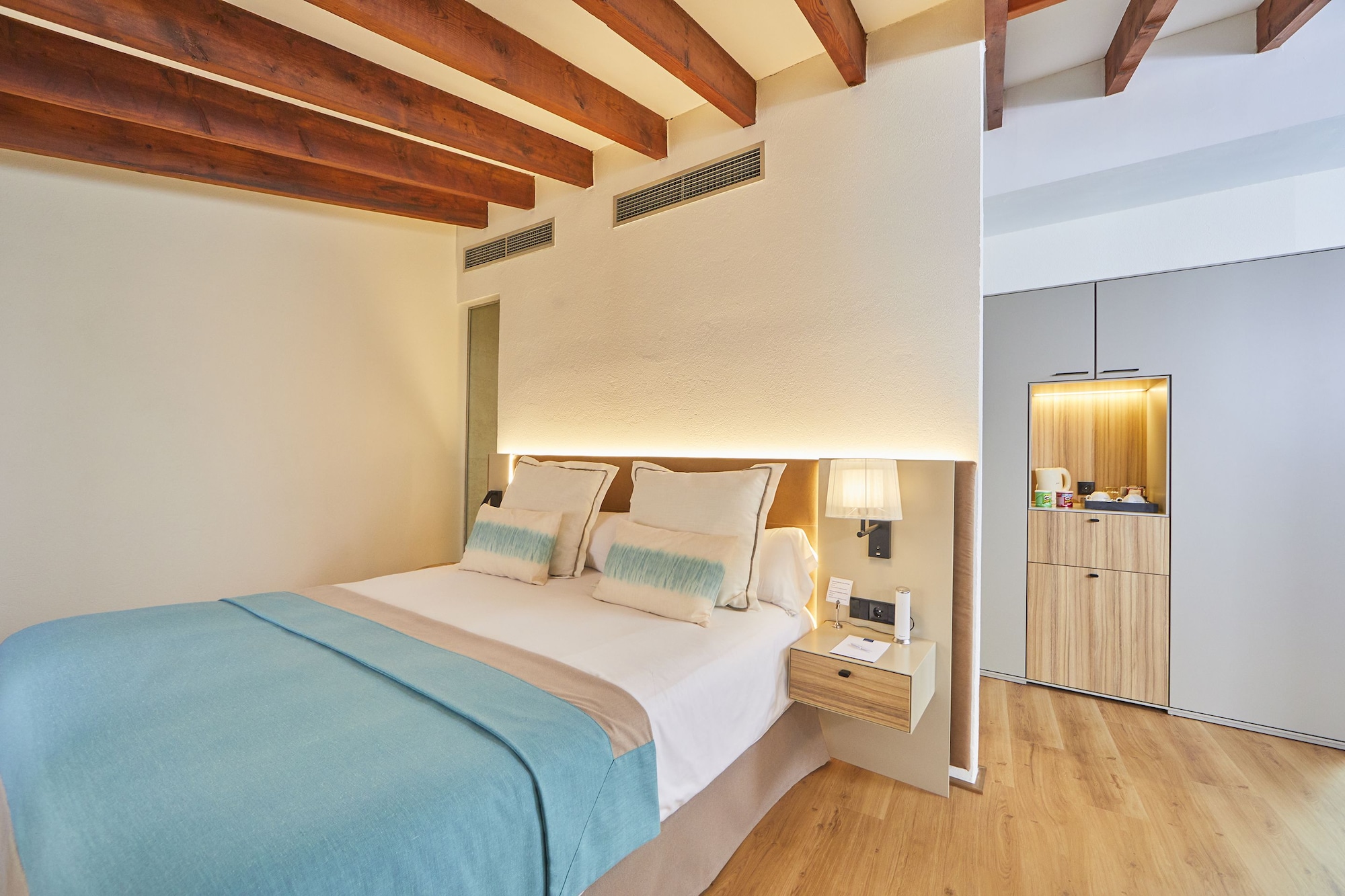 SUPERIOR, DOUBLE BED