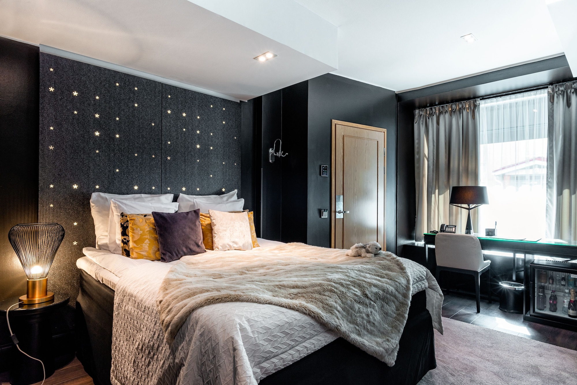 MAGIC, DOUBLE BED