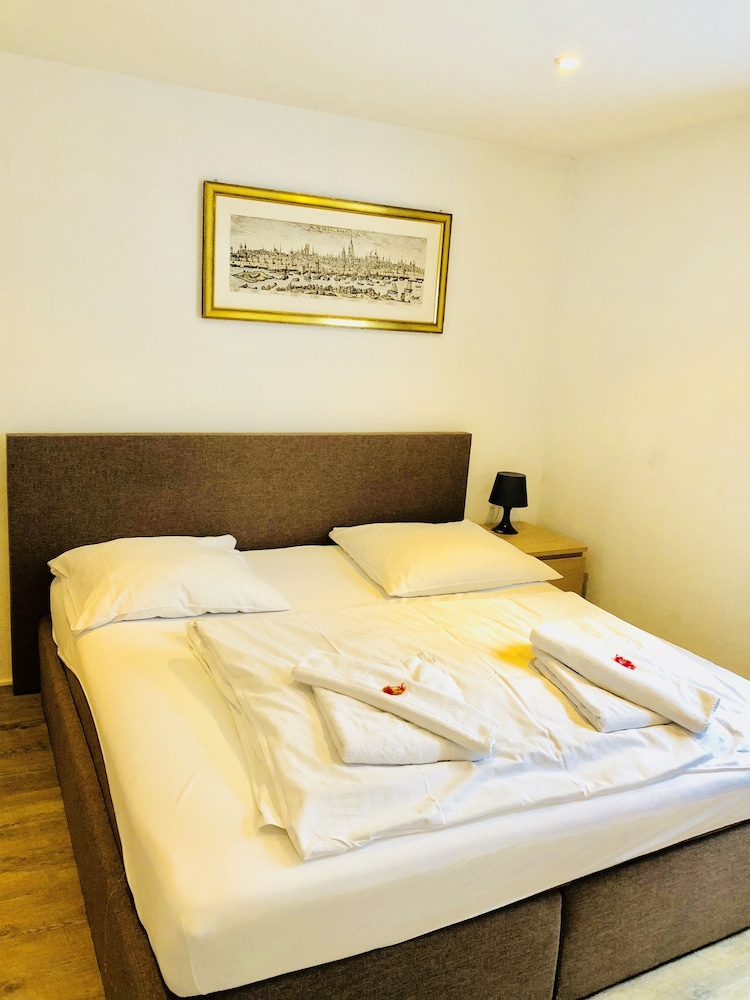 City Hotel Storch 41/59