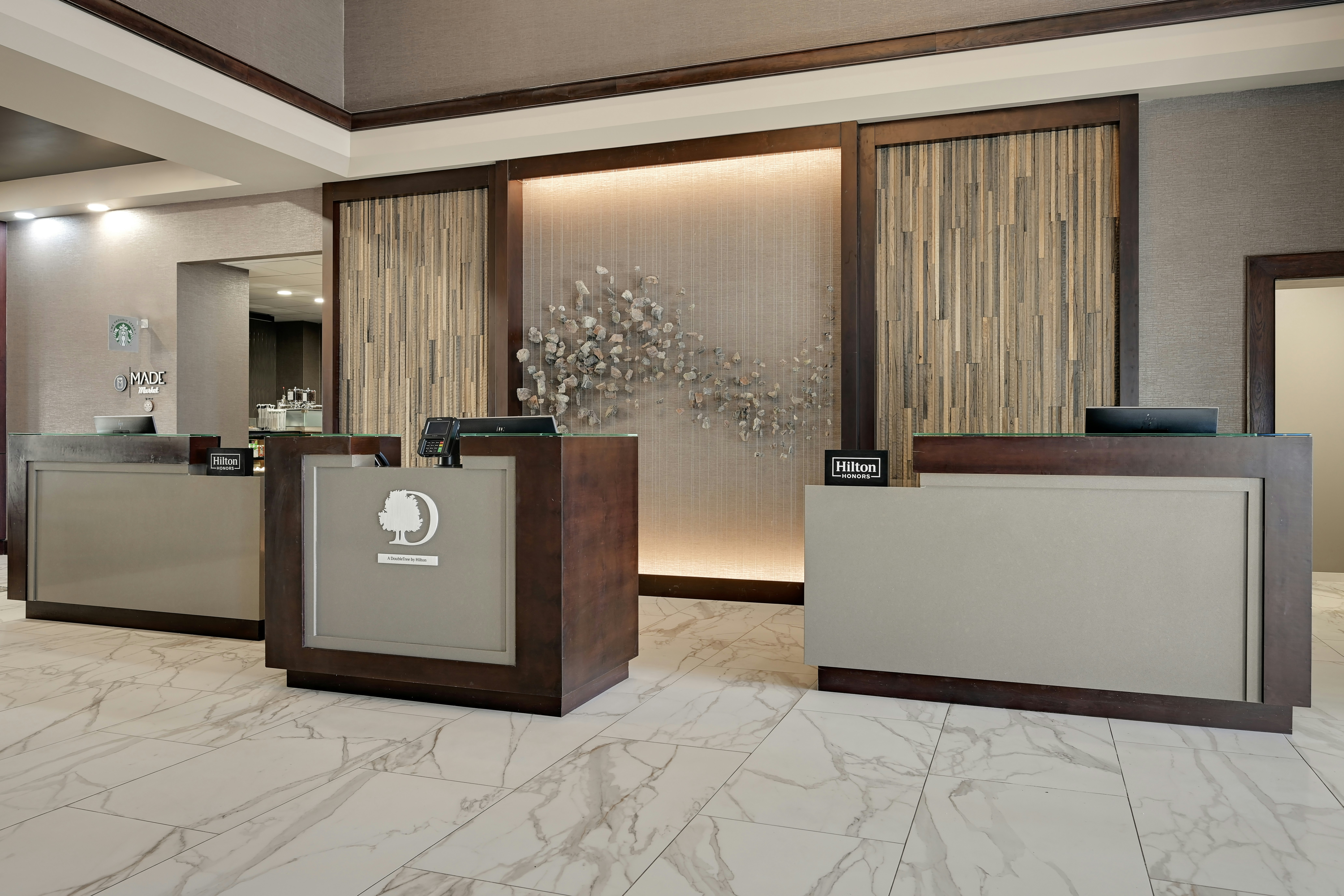 DoubleTree by Hilton Denver International Airport (ex. Holiday Inn Hotel And Suites) 6/45