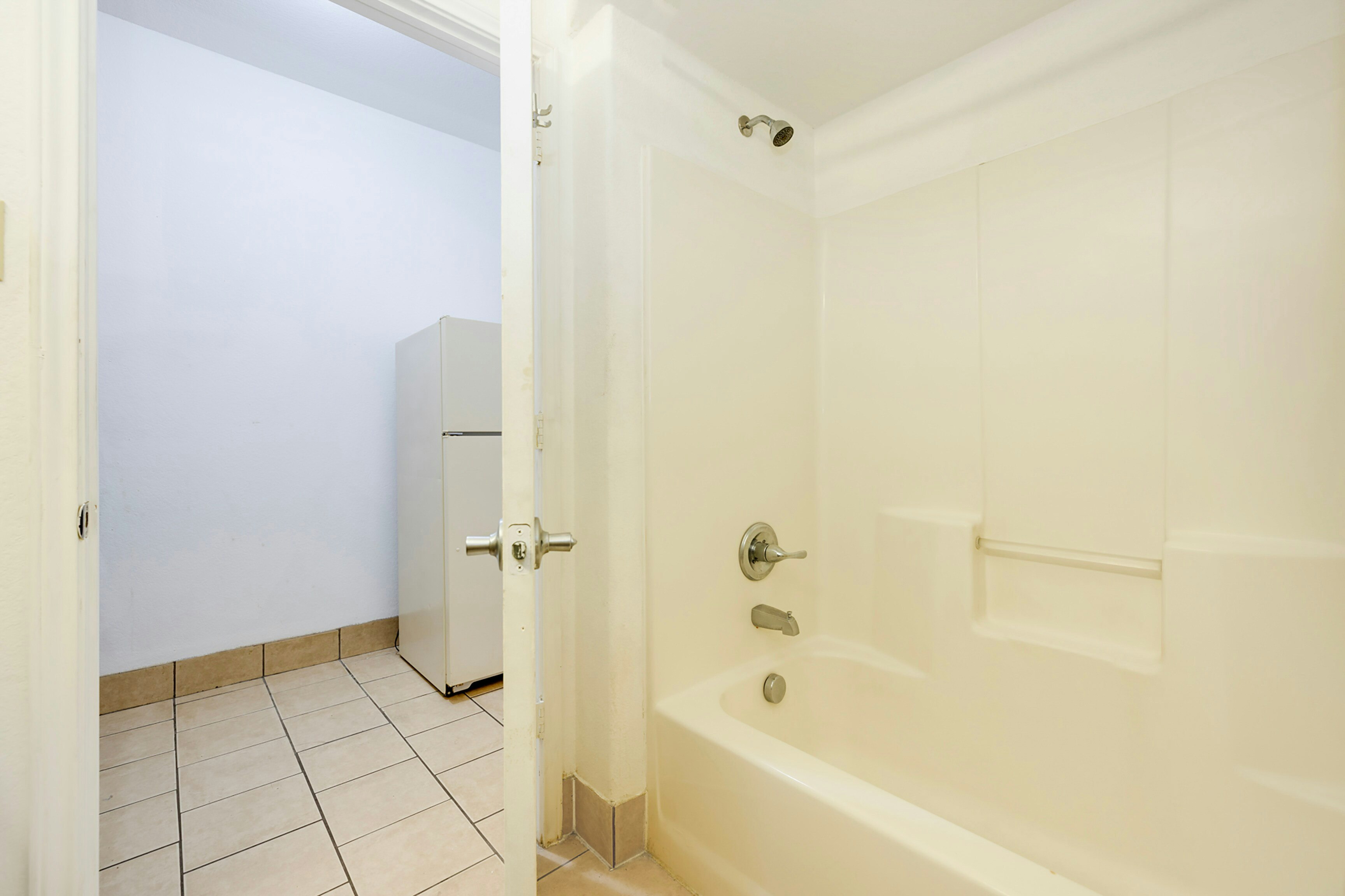 Capital O Deluxe Inn Channelview Houston I-10 54/58