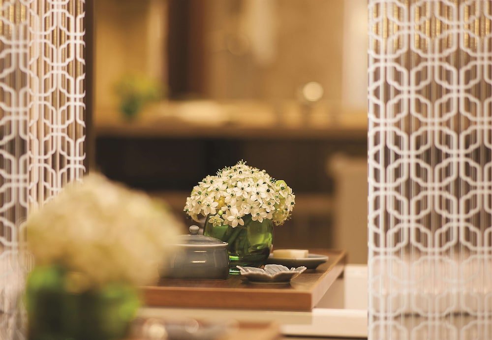 Shangri-La Far Eastern, Taipei 5/79