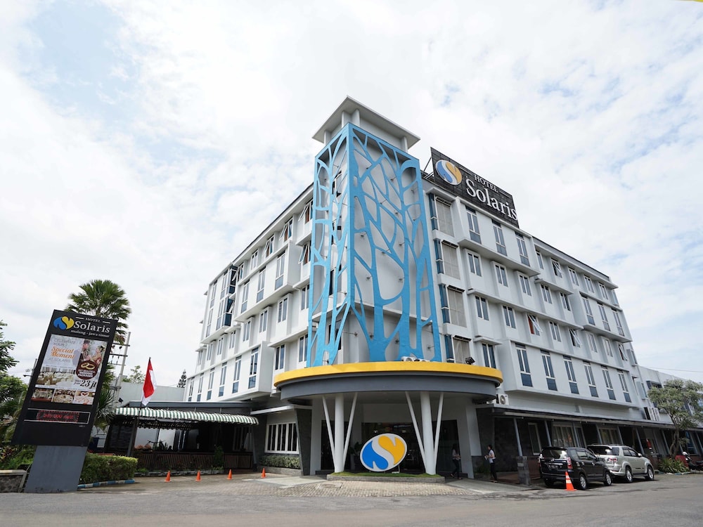 Solaris Hotel Malang 2/52