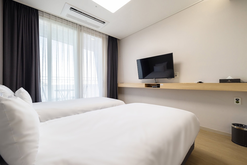 Ocean Soleview Hotel 27/57