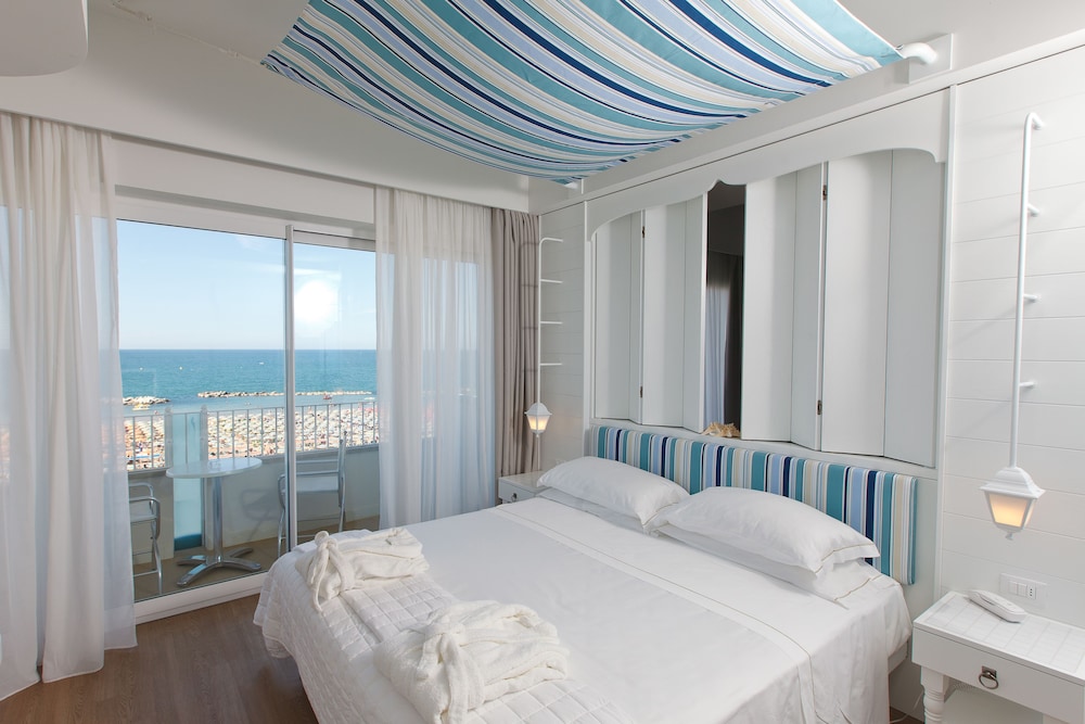 Hotel Luxor Beach 27/60