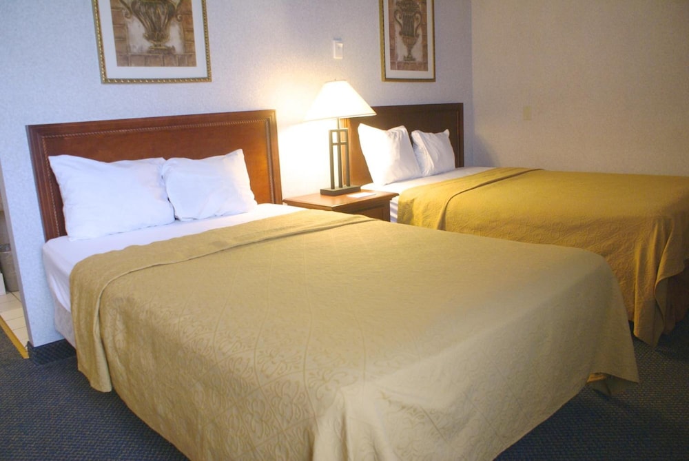 Raritan Hotel 13/34