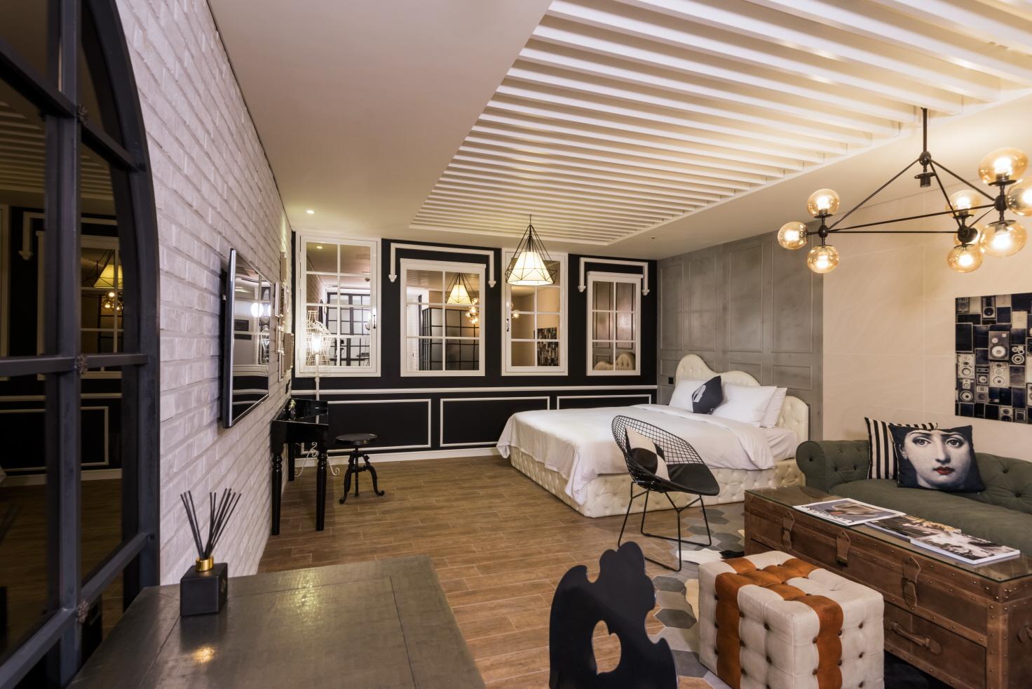 Designer, Suite