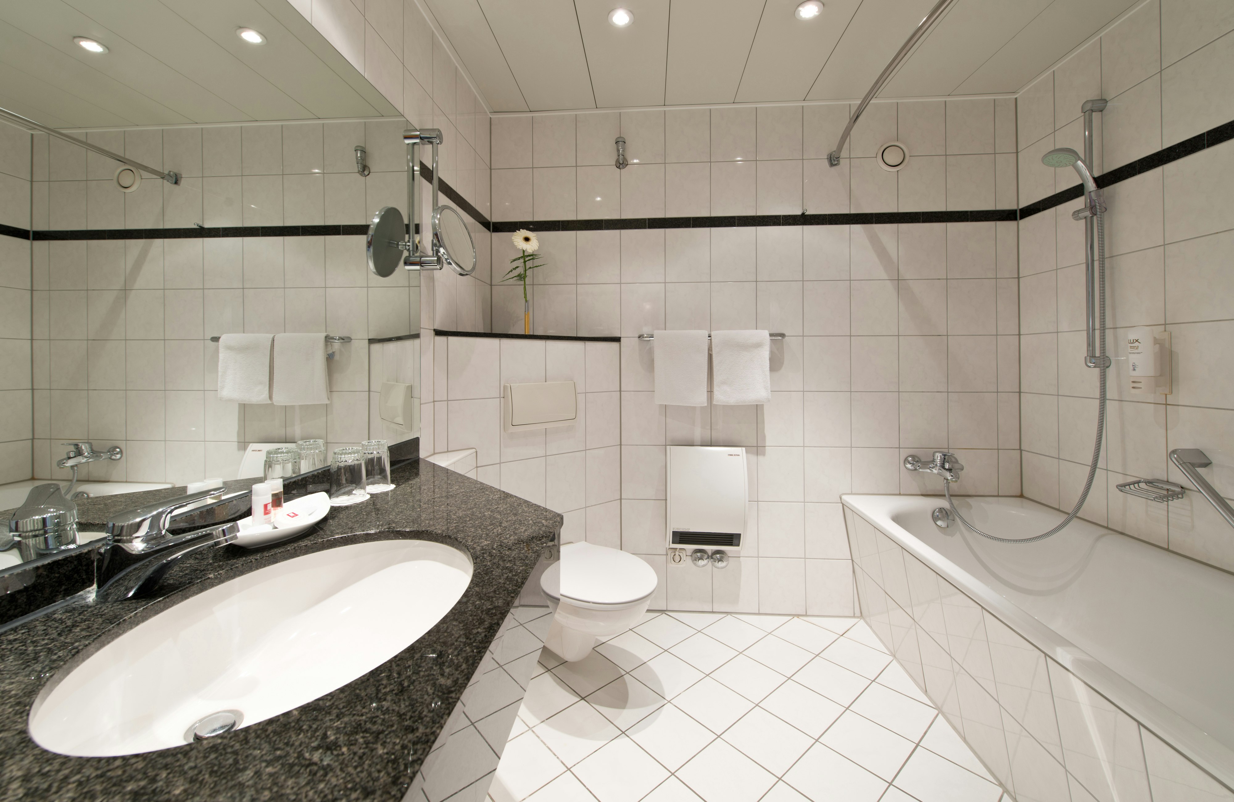 غرفة سوبيريور، LEONARDO HOTEL KOLN BONN AIRPORT 7/8