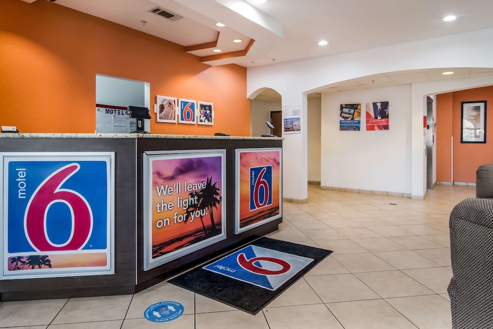 Lobby at Motel6 Canton GA, CANTON - GA