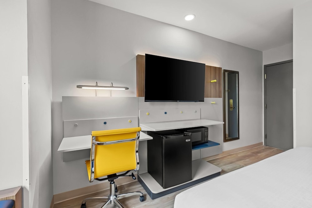 Microtel Inn & Suites by Wyndham Norcross 39/50