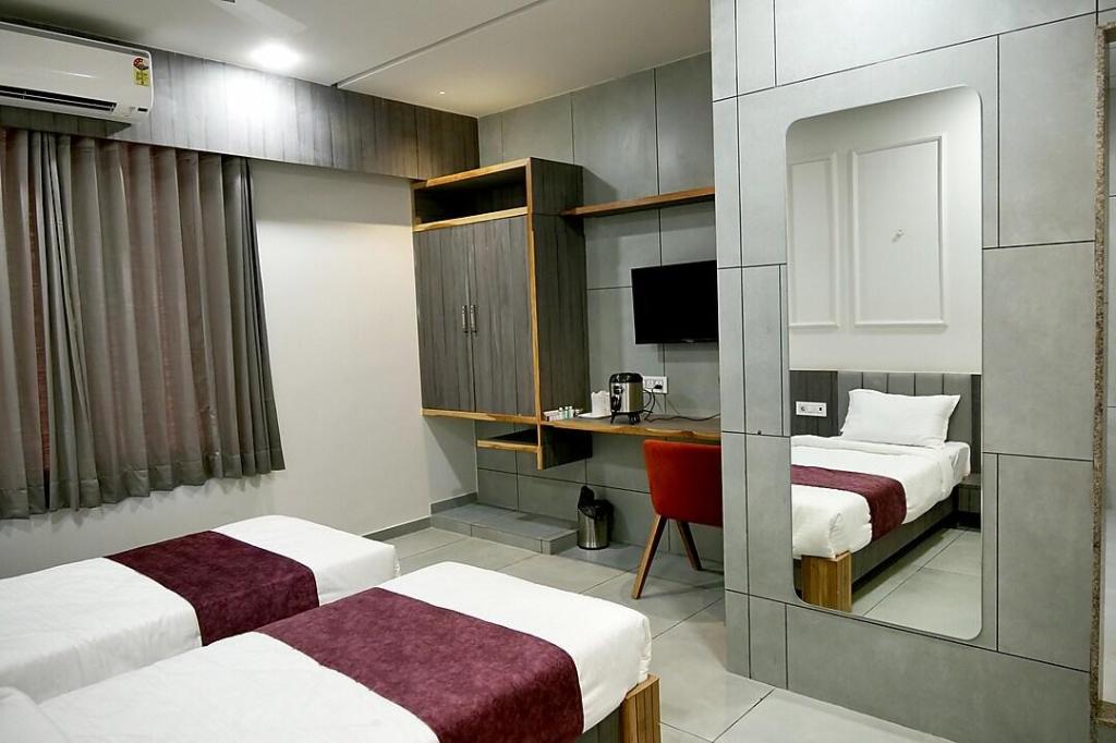 Hotel Sweet Time Restaurant Banquet and Rooms 13/27