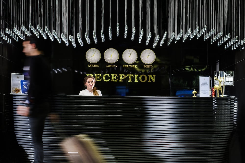 Demonti Hotel 62/69